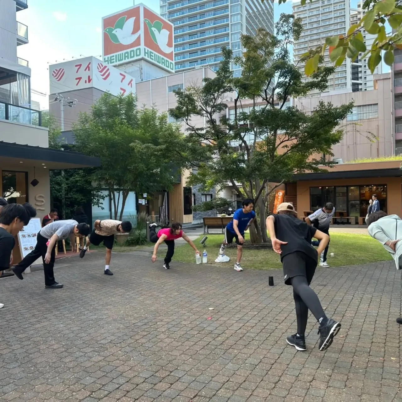 10月12日スポーツの日に草津駅前niwa+（ニワタス）で開...